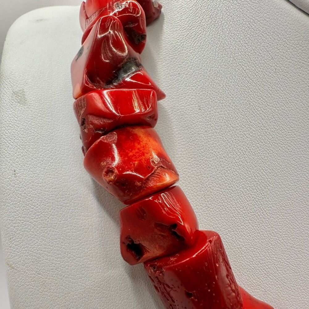 chunky raw coral choker necklace - Picture 9 of 11